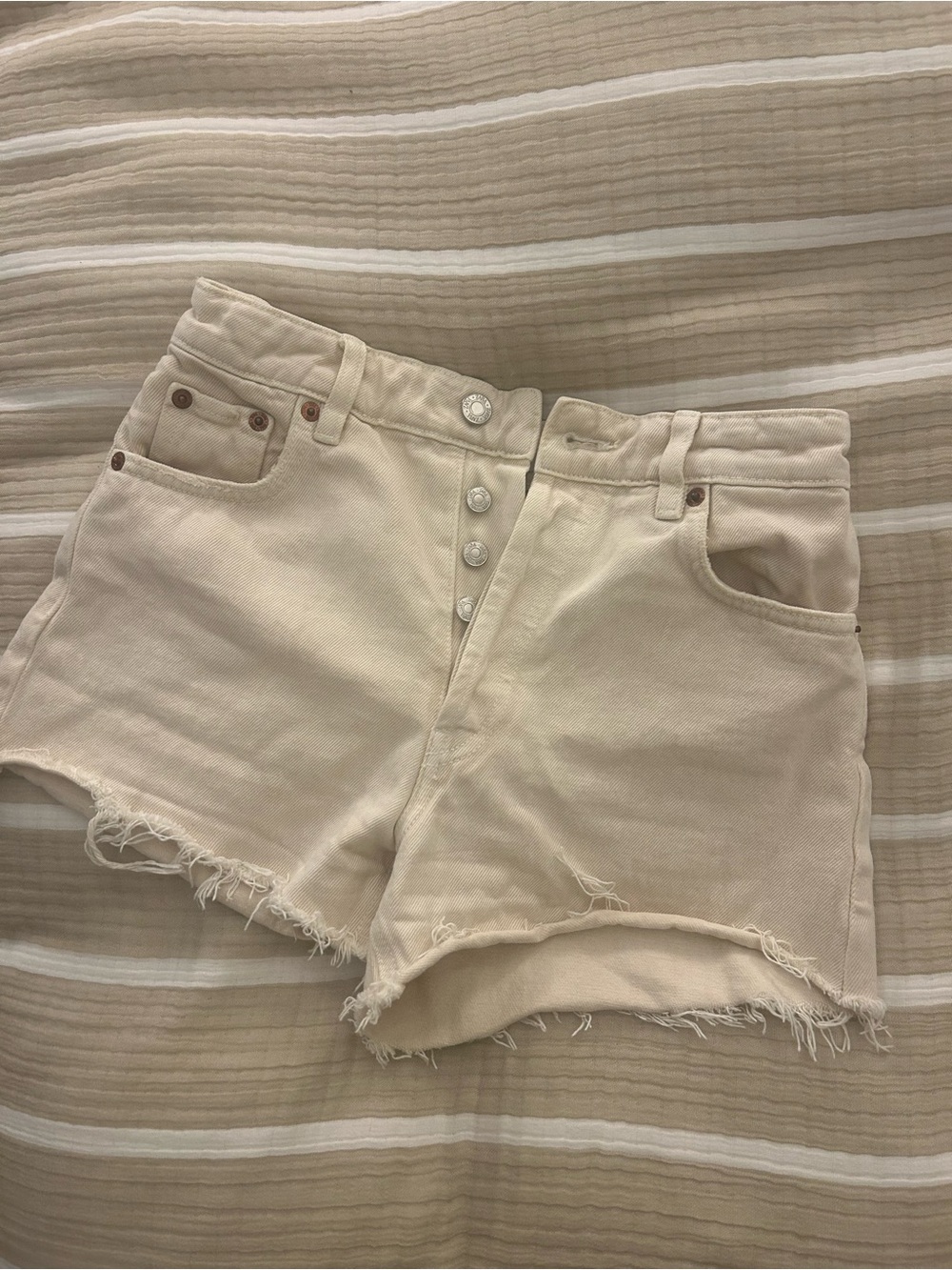 Zara Cream High-Rise Distressed Denim Shorts: size 0